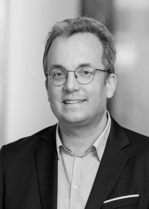 Dr. Alexander Weber