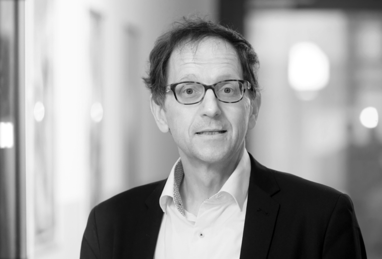 Dr. Andreas Keller
